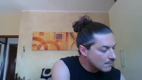 matteushh87 online show from April 18, 2026, 8:51 am