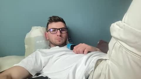 matthd21 online show from April 17, 2026, 8:28 am