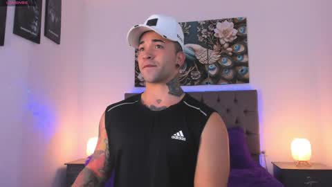 Snapshot of matthew_colee chatting on April 21, 2026, 1:42 am Matthew INDEPENDENT MODEL online show from April 21, 2026, 1:42 am