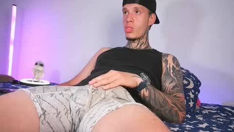 Snapshot of matthewjones1 chatting on September 17, 2025, 12:34 am Matt online show from September 17, 2025, 12:34 am