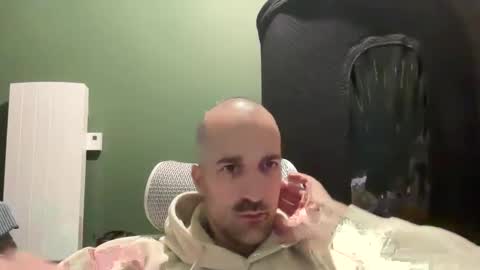 M online show from February 26, 2026, 10:53 pm