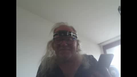 Snapshot of matthy60 chatting on September 10, 2025, 10:48 am Matthias online show from September 10, 2025, 10:48 am