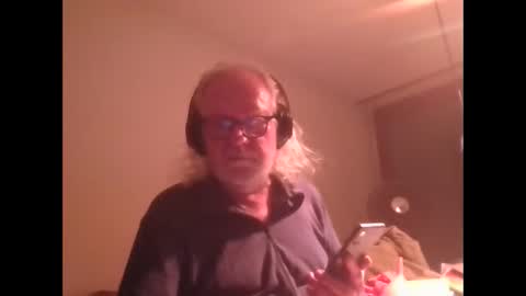 Snapshot of matthy60 chatting on September 21, 2025, 3:08 am Matthias online show from September 21, 2025, 3:08 am