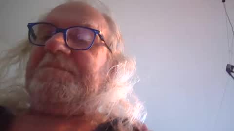 Snapshot of matthy60 chatting on September 25, 2025, 11:36 am Matthias online show from September 25, 2025, 11:36 am