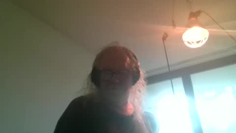 Snapshot of matthy60 chatting on October 11, 2025, 8:02 am Matthias online show from October 11, 2025, 8:02 am