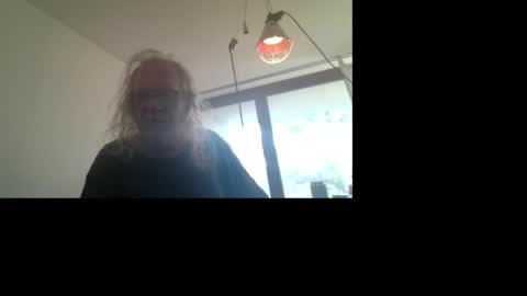 Snapshot of matthy60 chatting on October 18, 2025, 7:31 am Matthias online show from October 18, 2025, 7:31 am