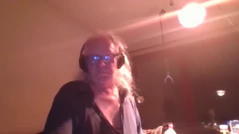 Snapshot of matthy60 chatting on October 25, 2025, 4:53 am Matthias online show from October 25, 2025, 4:53 am