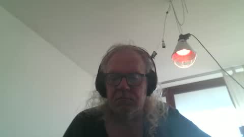 Snapshot of matthy60 chatting on October 31, 2025, 7:53 am Matthias online show from October 31, 2025, 7:53 am