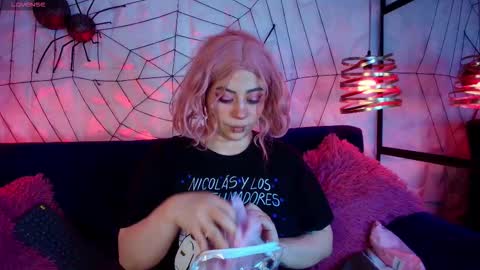 TATIANA  AND ROUS online show from November 4, 2025, 11:09 am