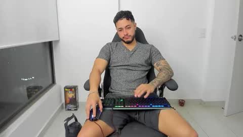 Snapshot of mattia_dupont chatting on February 23, 2026, 11:35 pm Mattias online show from February 23, 2026, 11:35 pm