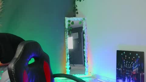 mattias     online show from September 29, 2025, 3:44 am