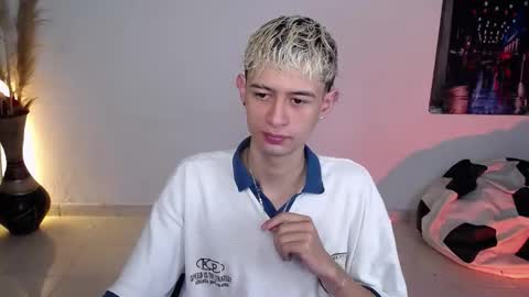 Snapshot of mattias_dantee chatting on November 30, 2025, 5:50 pm mattias online show from November 30, 2025, 5:50 pm