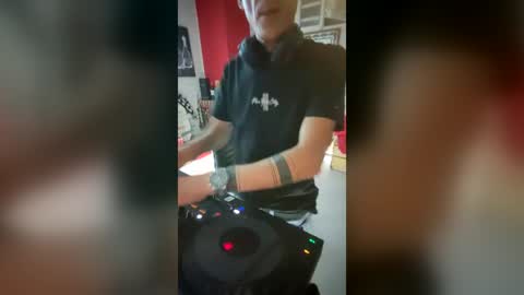 mattiatoyboyxx online show from August 3, 2026, 1:59 am