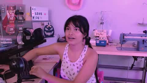 mattilda_18 online show from October 1, 2025, 8:59 pm