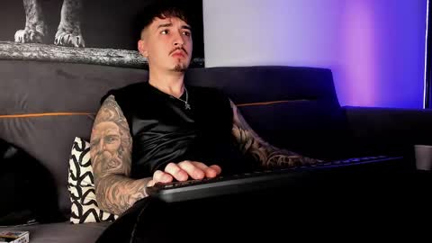 Snapshot of mattytwink69 chatting on February 23, 2025, 7:22 am Matt online show from February 23, 2025, 7:22 am