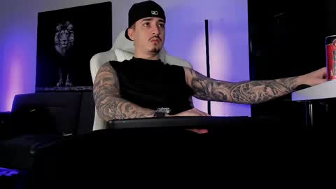 Snapshot of mattytwink69 chatting on November 3, 2025, 9:32 am Matt online show from November 3, 2025, 9:32 am