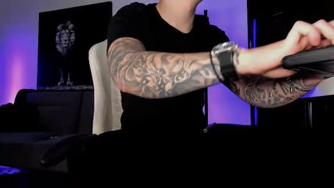 Snapshot of mattytwink69 chatting on November 16, 2025, 7:25 am Matt online show from November 16, 2025, 7:25 am