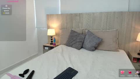 katerin online show from December 15, 2025, 11:36 am