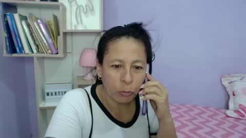 Snapshot of mature_martina_ chatting on November 6, 2025, 10:43 pm Martina online show from November 6, 2025, 10:43 pm