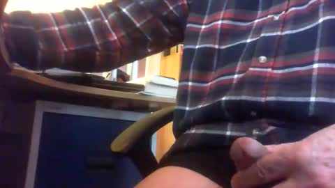 Maturedaddi online show from December 15, 2025, 10:52 am