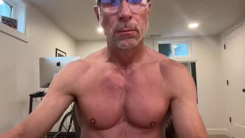 maturefit1 online show from March 3, 2026, 10:48 pm