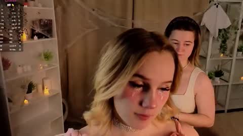 Snapshot of mauddenmon chatting on October 30, 2025, 11:11 am Lucy online show from October 30, 2025, 11:11 am