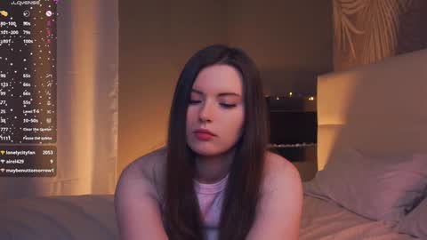 Snapshot of maudhaskell chatting on January 16, 2025, 10:44 pm Lily online show from January 16, 2025, 10:44 pm