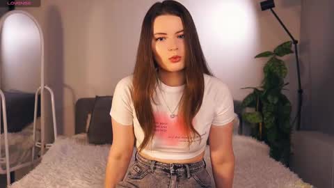 Snapshot of maudhaskell chatting on February 16, 2025, 3:48 pm Lily online show from February 16, 2025, 3:48 pm