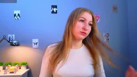 maureencoombs online show from November 27, 2025, 4:14 am