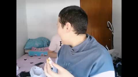 mauroluxandra online show from January 8, 2026, 8:33 pm