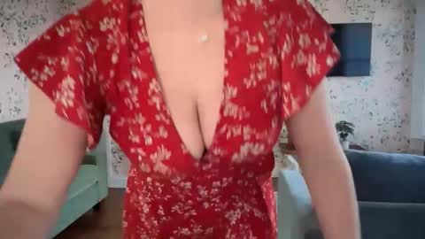 Snapshot of mauve_apple chatting on March 2, 2026, 10:16 pm Apple online show from March 2, 2026, 10:16 pm