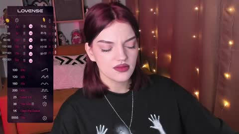 Snapshot of mavis_crystal chatting on December 9, 2024, 12:34 am Mavis online show from December 9, 2024, 12:34 am