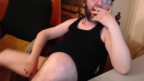 Max online show from April 10, 2026, 9:52 pm