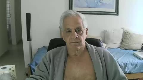 max_2017 online show from February 28, 2026, 1:45 pm