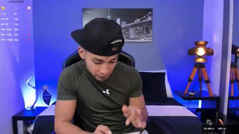 Snapshot of max_conor_ chatting on October 11, 2025, 12:04 pm Max Conor online show from October 11, 2025, 12:04 pm