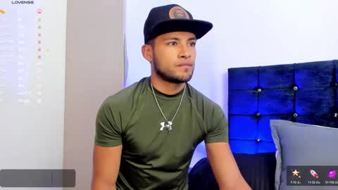 Snapshot of max_conor_ chatting on October 21, 2025, 2:40 pm Max Conor online show from October 21, 2025, 2:40 pm