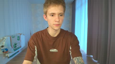 Max Gen with tats 24years  And Ethan without tats 20 years online show from December 6, 2024, 5:09 am