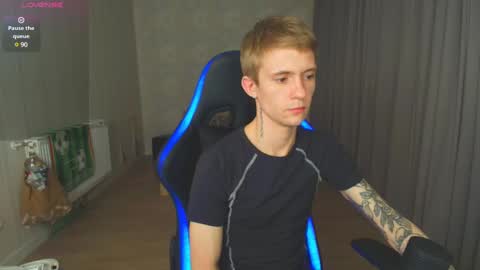 Max Gen with tats 24years  And Ethan without tats 20 years online show from January 13, 2025, 5:55 pm