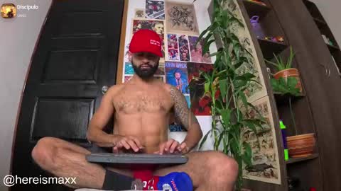 Snapshot of max_greenn chatting on January 23, 2025, 9:18 am Max Follow me IGX hereismaxx online show from January 23, 2025, 9:18 am