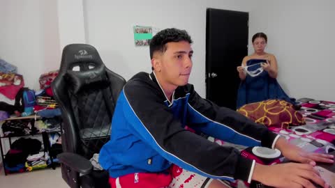 Snapshot of max_kony chatting on January 15, 2025, 5:40 am Max kony online show from January 15, 2025, 5:40 am