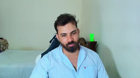 Snapshot of max_love25 chatting on October 22, 2025, 9:14 pm max_love25 online show from October 22, 2025, 9:14 pm