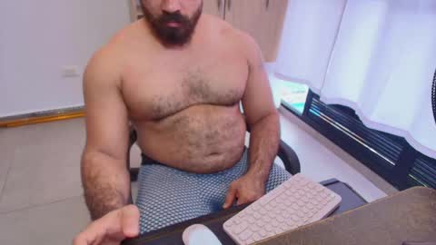 max_love25 online show from June 2, 2026, 8:00 pm