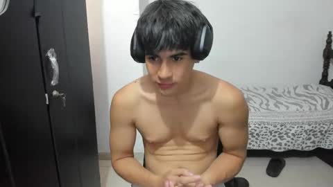 Snapshot of max_miller66 chatting on September 16, 2025, 1:45 pm Max online show from September 16, 2025, 1:45 pm