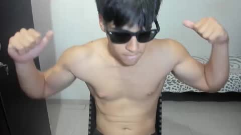 Snapshot of max_miller66 chatting on November 6, 2025, 6:09 pm Max online show from November 6, 2025, 6:09 pm