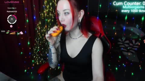 Snapshot of max_phoenix chatting on December 29, 2024, 10:14 pm Max online show from December 29, 2024, 10:14 pm