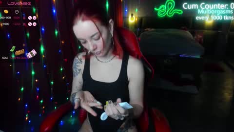 Snapshot of max_phoenix chatting on February 17, 2025, 6:15 pm Max online show from February 17, 2025, 6:15 pm