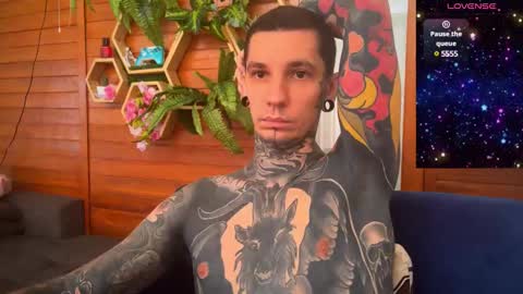 Snapshot of max_reaves chatting on January 9, 2025, 2:11 am online show from January 9, 2025, 2:11 am