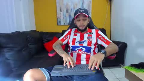 max_sexyhot26 online show from December 31, 2024, 8:12 pm