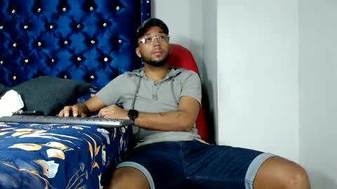 max_sexyhot26 online show from February 18, 2025, 2:38 am