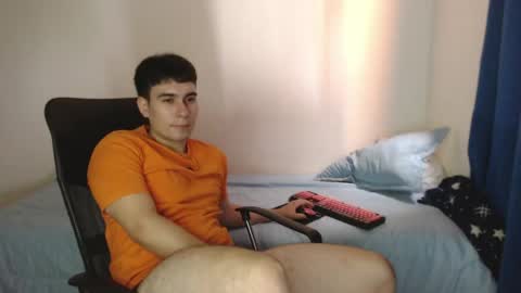 max_snow1616 online show from June 3, 2026, 6:35 pm
